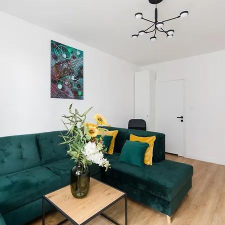 Krauthofera With Balcony By Renters Apartment Poznan