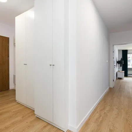 Apartment Krauthofera With Balcony By Renters Poznan
